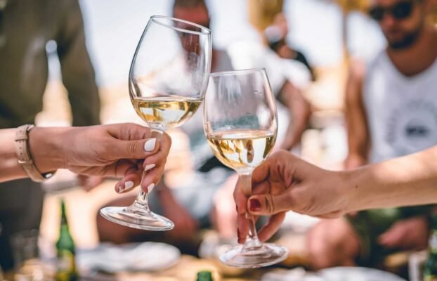 Refreshing Indian White Wines For Summer Season